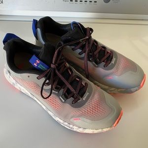 Women’s under armour tennis shoes